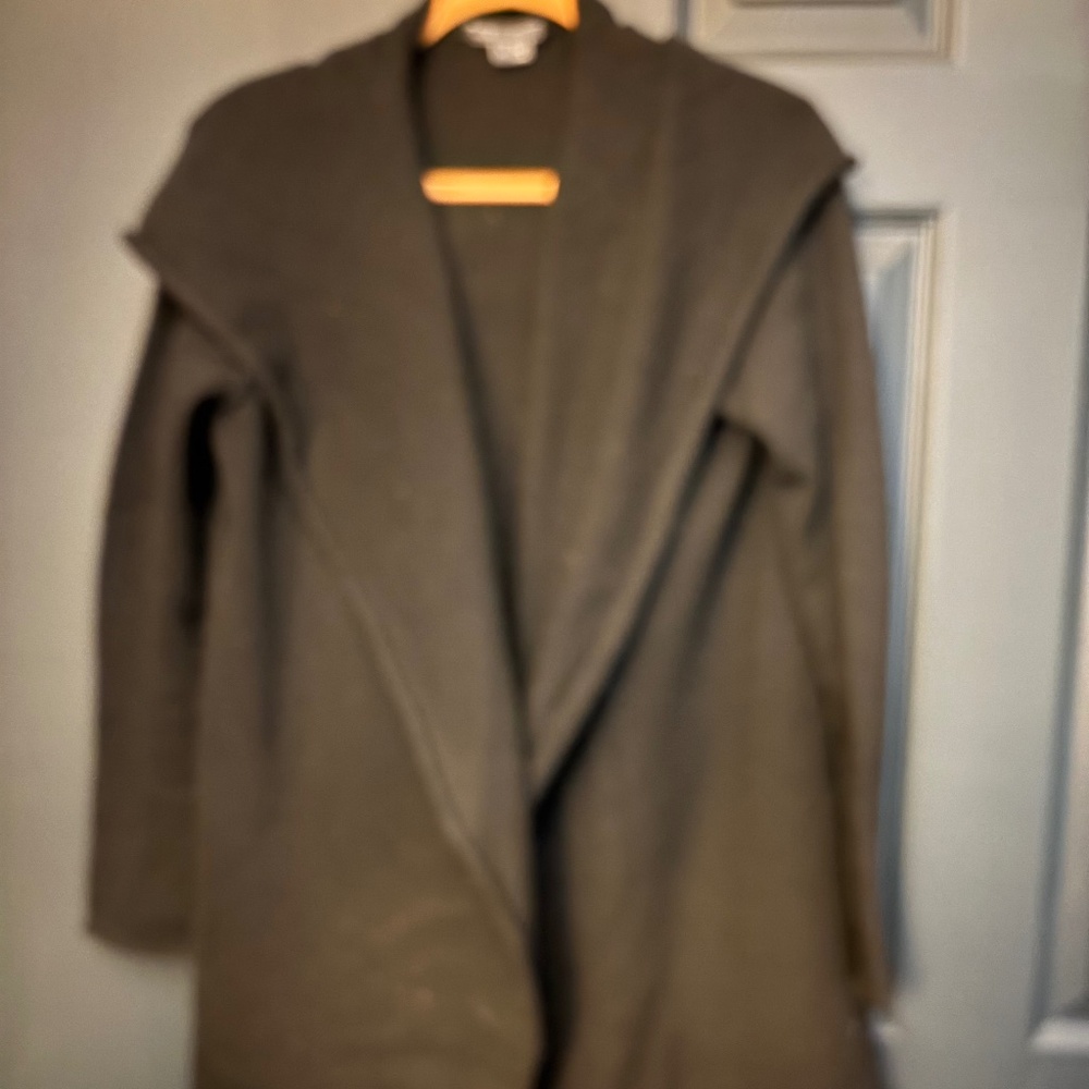 Vince, L, Black hooded sweater.